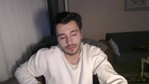 Snapshot of 2handsomeman chatting on October 26, 4:09 pm Berk online show from October 26, 4:09 pm