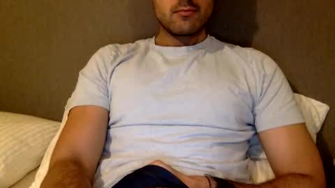 2london10 online show from February 5, 9:33 pm