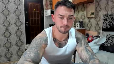 Snapshot of 2sexymuscles chatting on October 16, 7:44 pm 2sexymuscles online show from October 16, 7:44 pm