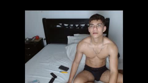 Snapshot of 333jose33324 chatting on September 18, 6:59 am 333jose33324 online show from September 18, 6:59 am