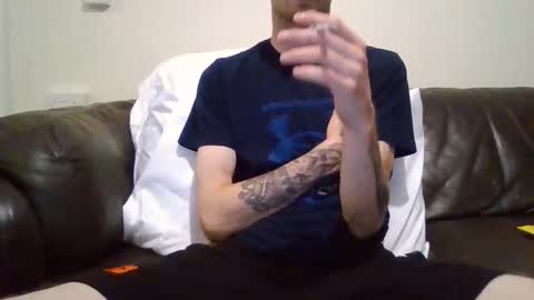 Snapshot of 420feetloverr420 chatting on September 18, 2:46 am 420feetloverr420 online show from September 18, 2:46 am