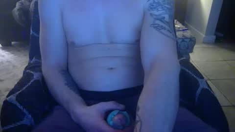 Snapshot of 42o_blah chatting on December 27, 2:25 am 42o_blah online show from December 27, 2:25 am