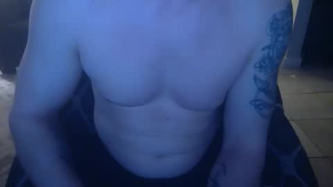 Snapshot of 42o_blah chatting on January 26, 3:06 am 42o_blah online show from January 26, 3:06 am