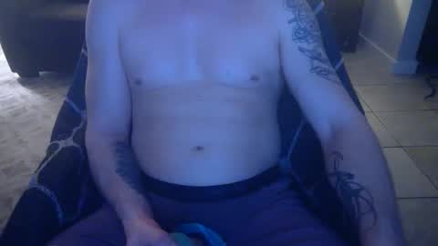 Snapshot of 42o_blah chatting on January 11, 5:10 am 42o_blah online show from January 11, 5:10 am