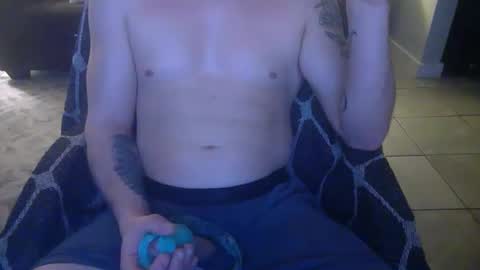 Snapshot of 42o_blah chatting on January 7, 5:53 pm 42o_blah online show from January 7, 5:53 pm