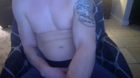 Snapshot of 42o_blah chatting on January 1, 2:09 am 42o_blah online show from January 1, 2:09 am