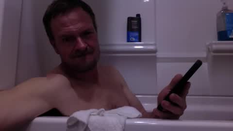 4djmoore online show from April 1, 3:52 am