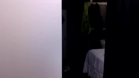 4djmoore online show from April 10, 3:24 am