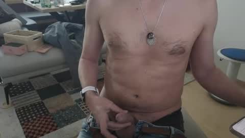 Snapshot of 4rjun4 chatting on February 1, 12:37 pm 4rjun4 online show from February 1, 12:37 pm