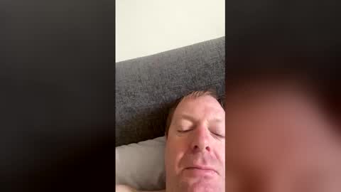 robert online show from March 14, 8:32 am