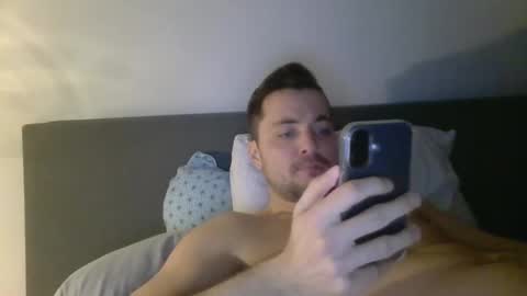 Snapshot of 69baby69baby chatting on December 12, 4:32 pm 69baby69baby online show from December 12, 4:32 pm