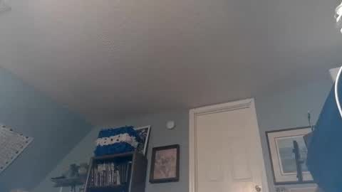 6thix6 online show from April 15, 9:09 am