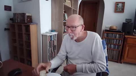  Papi  online show from April 25, 7:44 am