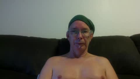 Snapshot of 808dred chatting on December 8, 1:46 am 808dred online show from December 8, 1:46 am