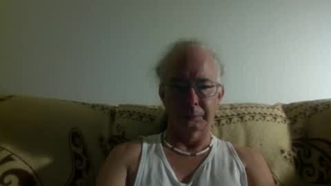 Snapshot of 808dred chatting on March 10, 9:23 am 808dred online show from March 10, 9:23 am