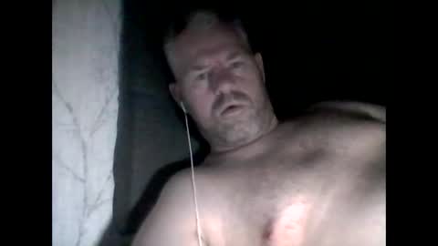 Snapshot of 81jonnyx chatting on October 10, 5:01 am 81jonnyx online show from October 10, 5:01 am