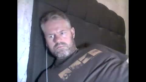 Snapshot of 81jonnyx chatting on October 16, 7:44 pm 81jonnyx online show from October 16, 7:44 pm
