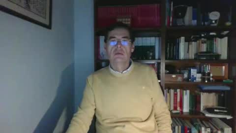Snapshot of 8age chatting on December 12, 6:42 pm 8age online show from December 12, 6:42 pm