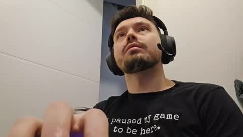 8inchdude93 online show from February 28, 8:57 am