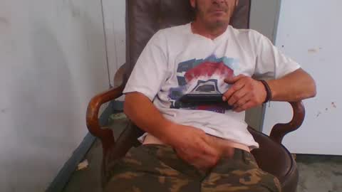 Snapshot of 8intenn chatting on October 5, 5:17 pm 8intenn online show from October 5, 5:17 pm