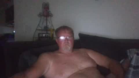 Snapshot of 9gecko696969 chatting on October 19, 9:12 am 9gecko696969 online show from October 19, 9:12 am