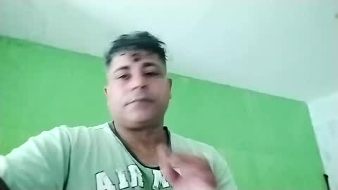 Snapshot of 9vinhocamshow chatting on February 23, 11:39 am 9vinhocamshow online show from February 23, 11:39 am