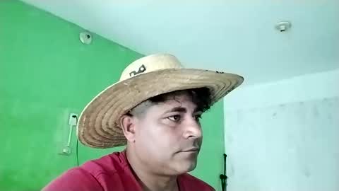 Snapshot of 9vinhocamshow chatting on February 26, 12:14 pm 9vinhocamshow online show from February 26, 12:14 pm
