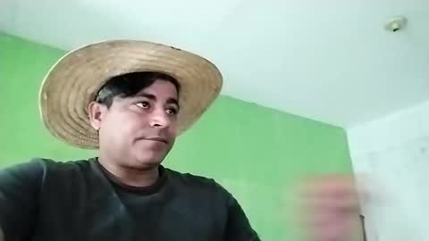 Snapshot of 9vinhocamshow chatting on February 20, 11:31 am 9vinhocamshow online show from February 20, 11:31 am