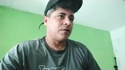 Snapshot of 9vinhocamshow chatting on March 9, 11:14 am 9vinhocamshow online show from March 9, 11:14 am