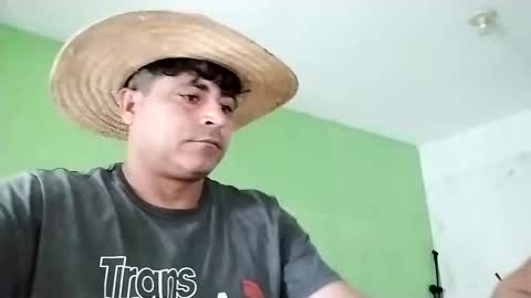 Snapshot of 9vinhocamshow chatting on February 4, 12:11 pm 9vinhocamshow online show from February 4, 12:11 pm