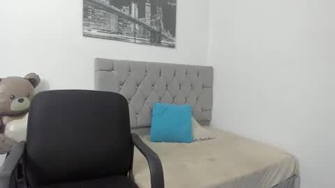 DERECK online show from March 1, 10:15 am