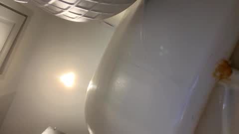 _adamkis_x online show from February 7, 7:19 pm