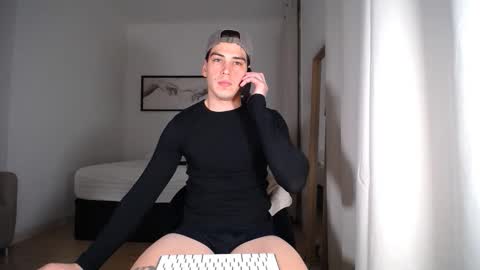 _aesthetic online show from April 2, 7:11 pm