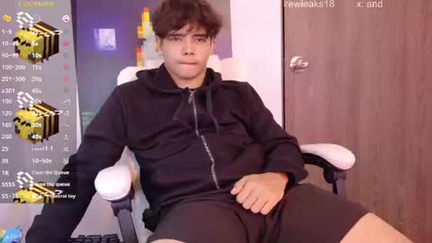 _an_drew18 online show from June 19, 3:28 pm