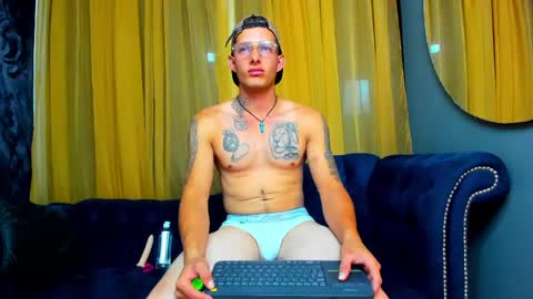 Angel Rivera online show from April 30, 2:29 am