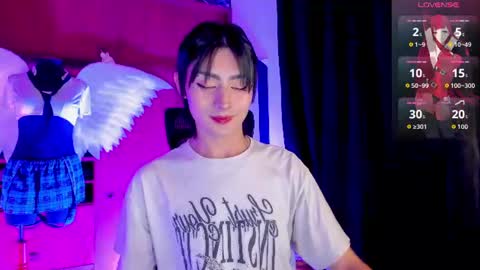 Angell Dustt  online show from June 22, 8:57 pm