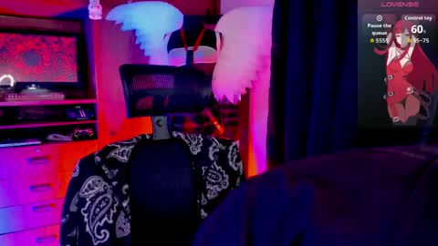 Angell Dustt  online show from April 29, 1:43 am