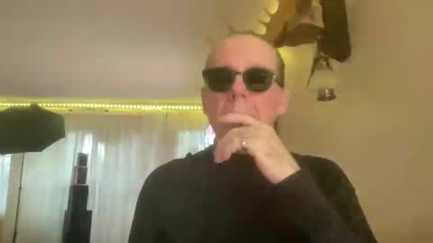  anneonamouse online show from April 27, 2:30 am