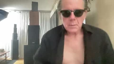  anneonamouse online show from May 7, 11:54 am