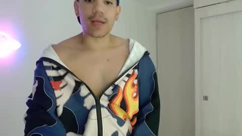 _austinmoon online show from April 11, 5:36 am