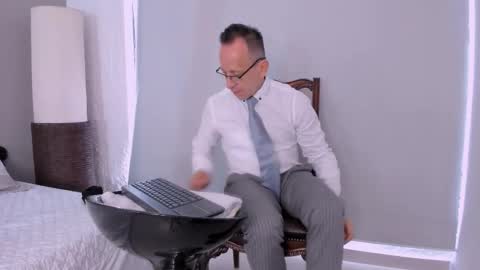 Snapshot of _axelking_ chatting on October 24, 12:18 pm _axelking_ online show from October 24, 12:18 pm