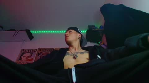 SHADOW online show from April 6, 7:14 pm