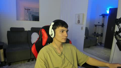 B L A K E online show from December 31, 2:51 am