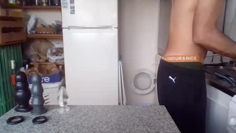 Snapshot of _bubble_buttfunxxx chatting on December 17, 11:28 am _bubble_buttfunxxx online show from December 17, 11:28 am