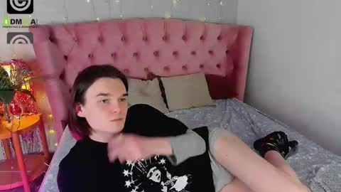 _cheesecake_s online show from February 6, 5:10 pm