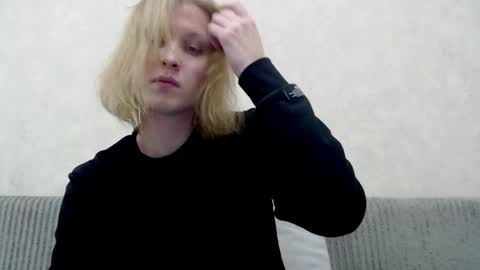 Tony online show from April 4, 7:55 pm