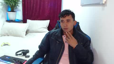 _duvan_123 online show from January 18, 1:40 am