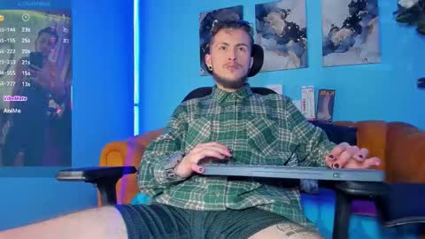 Snapshot of _hairybeard_ chatting on October 14, 5:47 am Mathews online show from October 14, 5:47 am