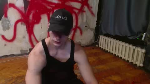 _happydayleon_ online show from September 11, 10:20 pm