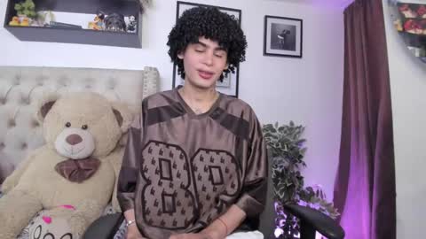 Jay online show from December 11, 6:37 pm